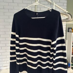 Uniqlo Navy and White Striped Crew Neck Sweater